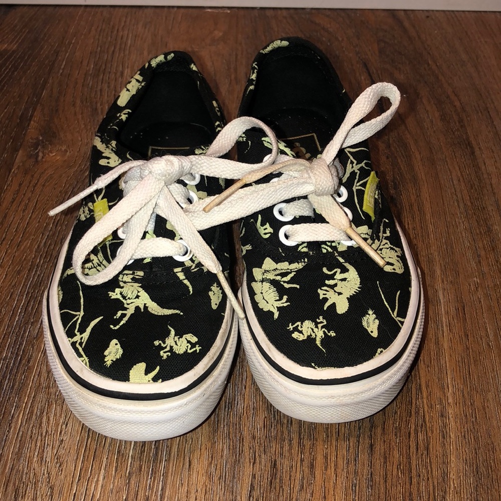 Size 11 kids vans